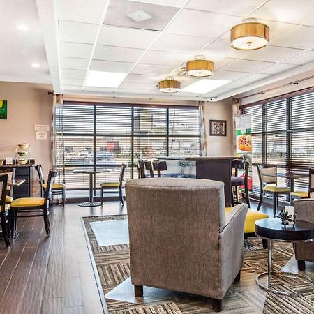 Quality Inn Airport I-240 Мемфис Экстерьер фото