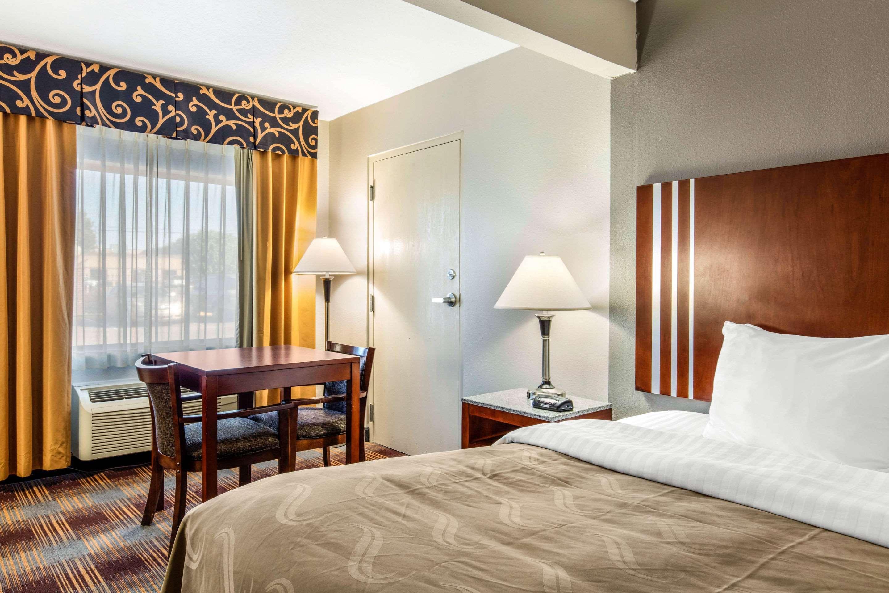 Quality Inn Airport I-240 Мемфис Экстерьер фото