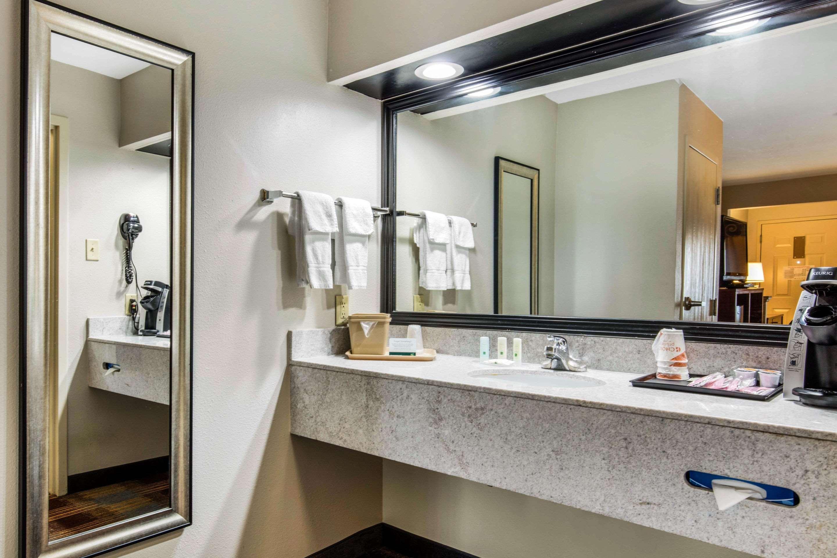 Quality Inn Airport I-240 Мемфис Экстерьер фото