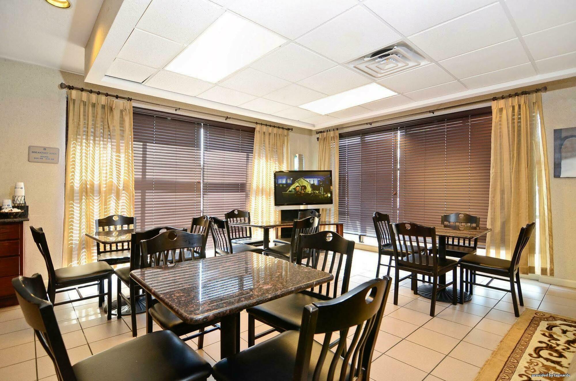Quality Inn Airport I-240 Мемфис Экстерьер фото